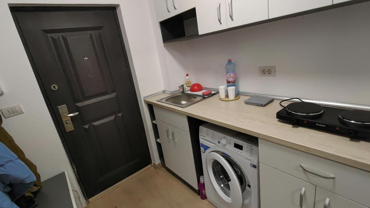 Appartement Garsoniera 30Mp Chrysflatty1 - Free Netflix à Arad Extérieur photo